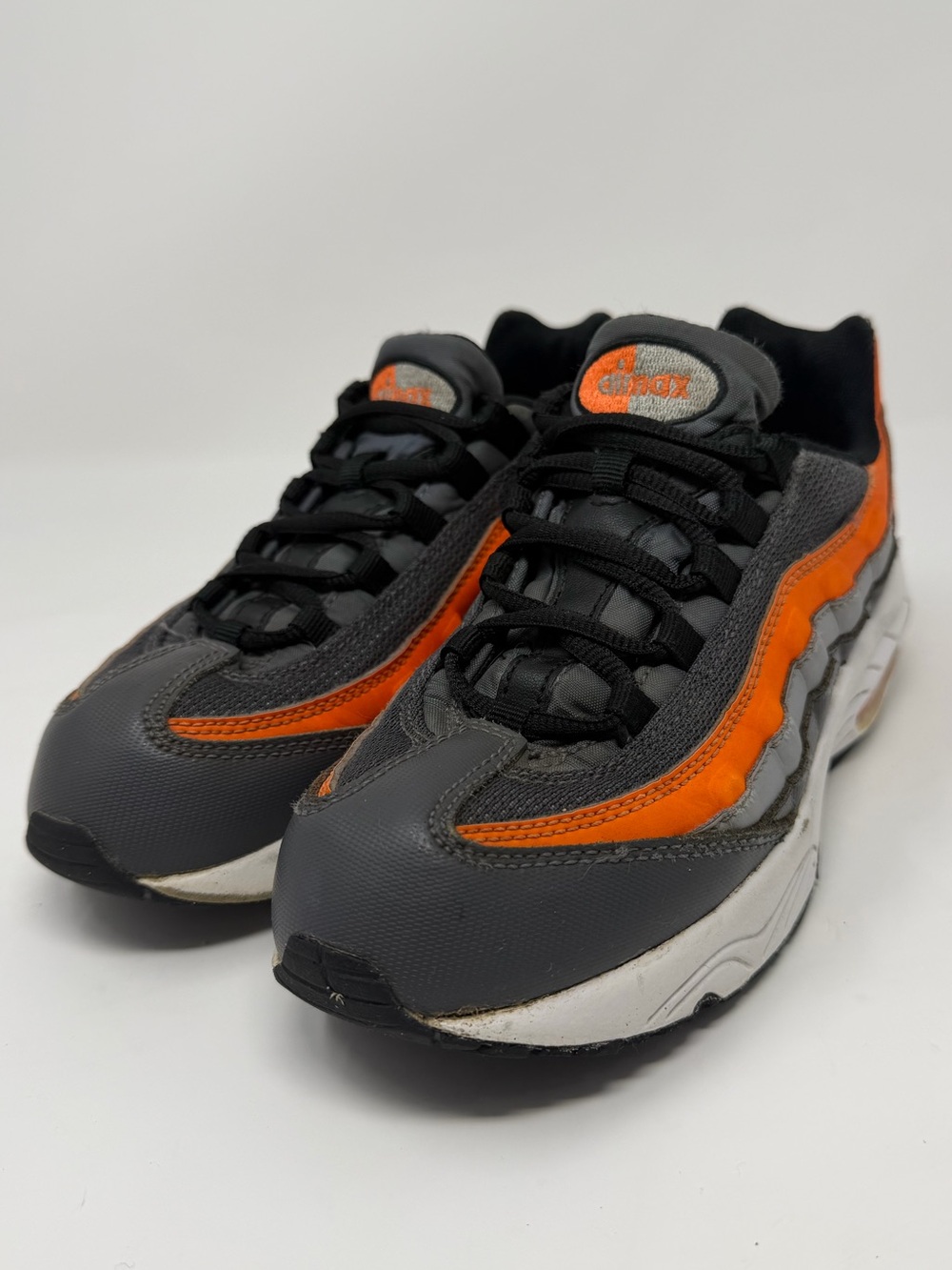 Kids Nike Air Max Black & Orange Athletic Sneakers Sz.2y